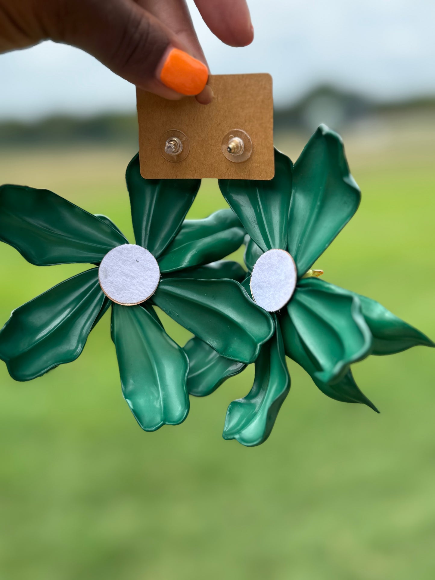 Flower Child: Emerald Bloom